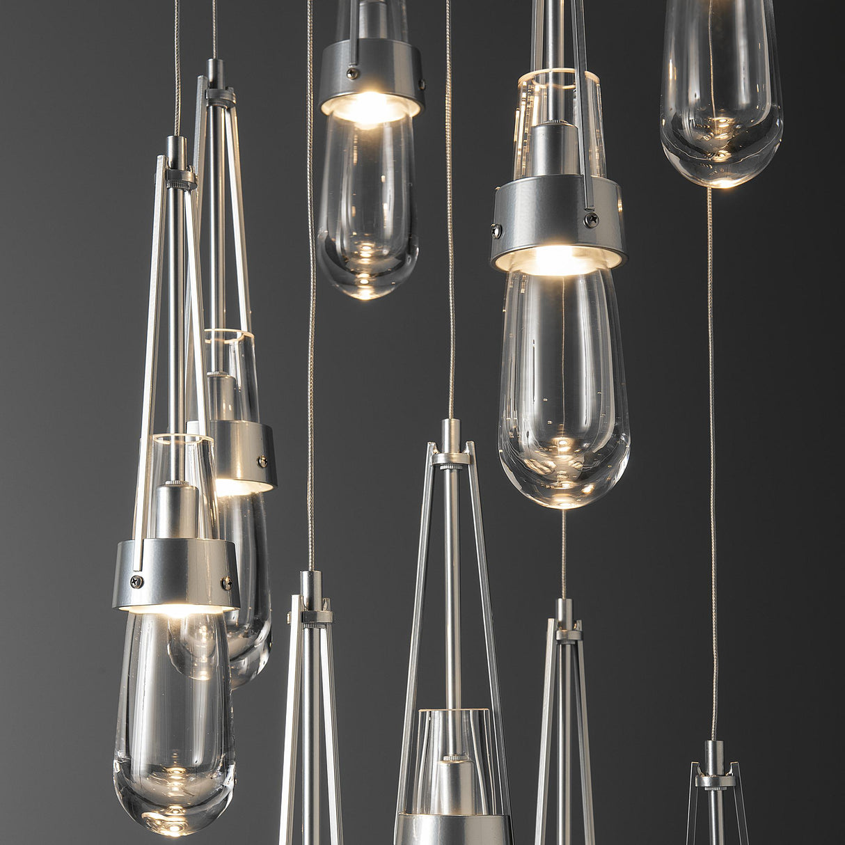 Hubbardton Forge 2022 Sterling Clear Glass (ZM) Standard Link 9-Light Clear Glass Pendant