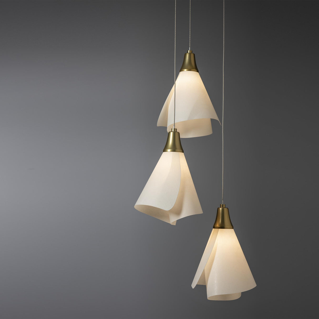 Hubbardton Forge 2023 Modern Brass Spun Frost (SH) Standard Mobius 5-Light Pendant