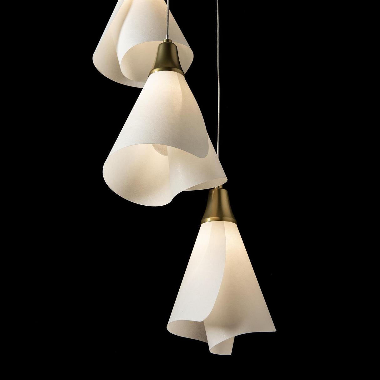 Hubbardton Forge 2023 Modern Brass Spun Frost (SH) Standard Mobius 5-Light Pendant