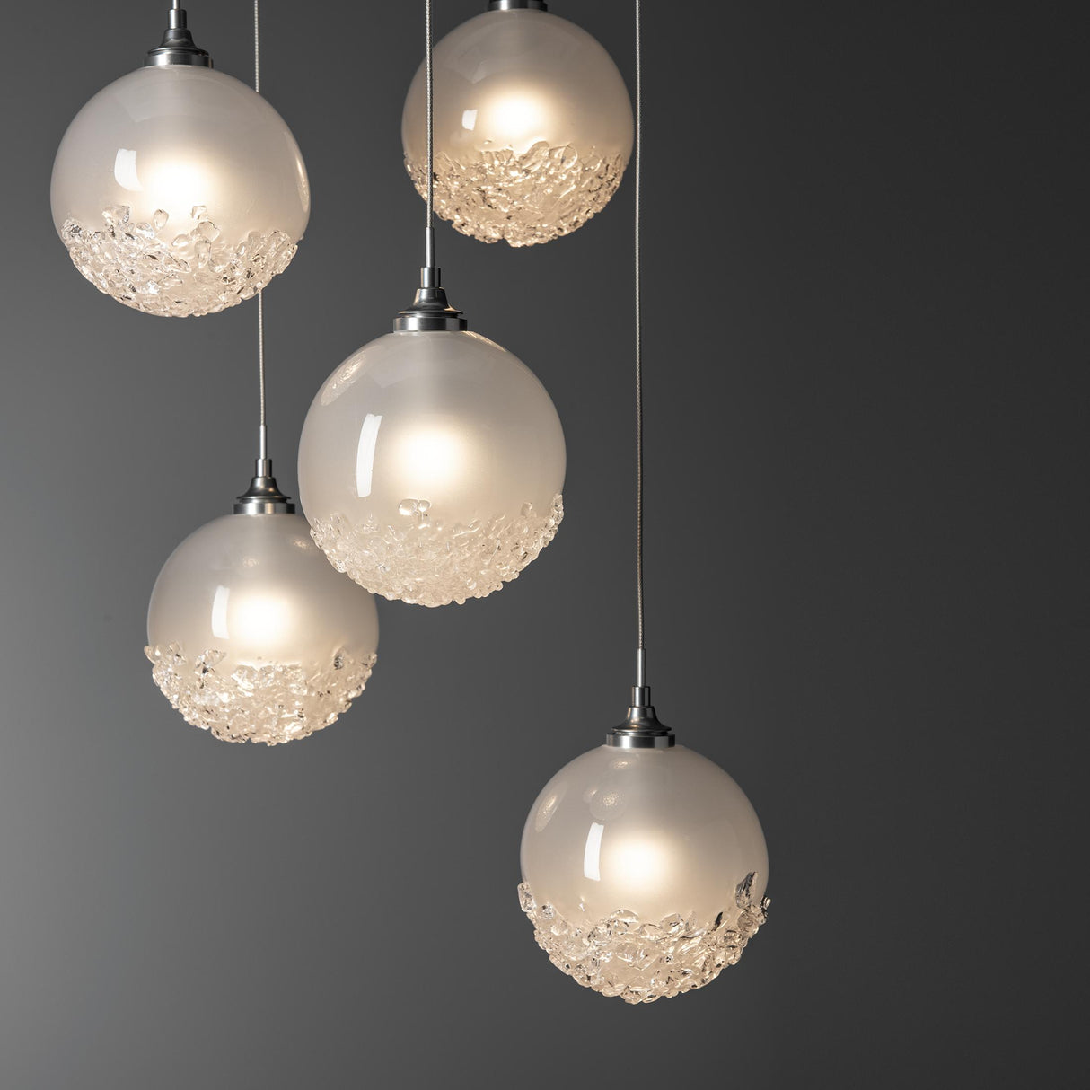 Hubbardton Forge 2023 Sterling Frosted Glass (FD) Standard Fritz Globe 5-Light Pendant
