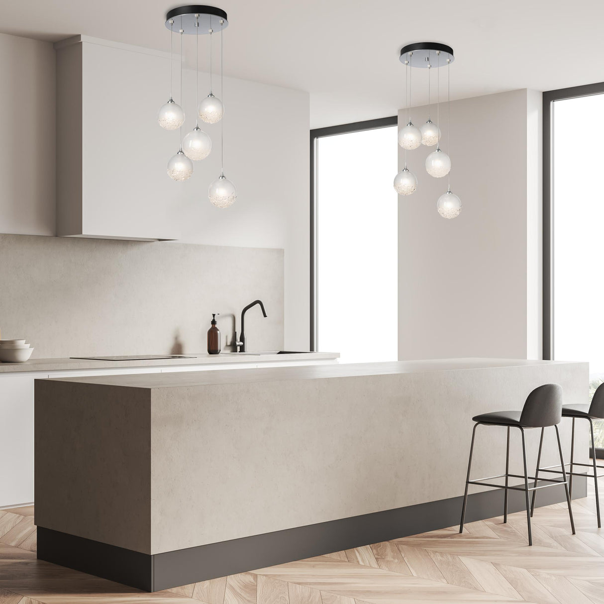 Hubbardton Forge 2023 Sterling Frosted Glass (FD) Standard Fritz Globe 5-Light Pendant