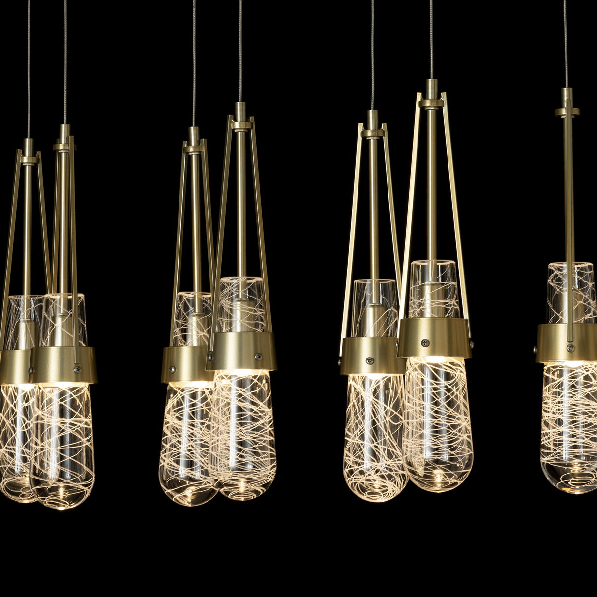 Hubbardton Forge 2022 Modern Brass Clear Glass with White Threading (YJ) Standard Link 10-Light Blown Glass Pendant