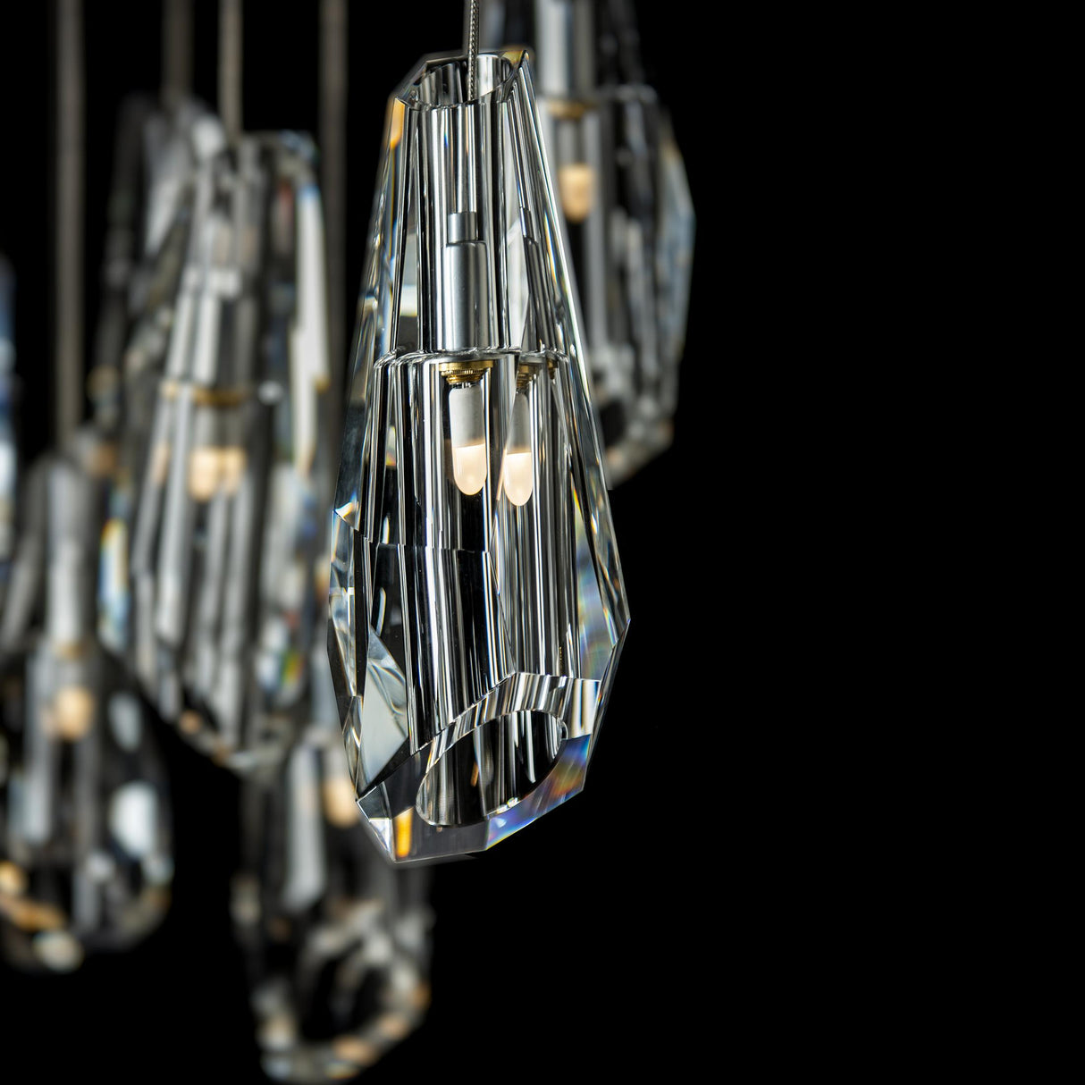 Hubbardton Forge 2022 Sterling Crystal Standard Luma 10-Light Large Crystal Pendant