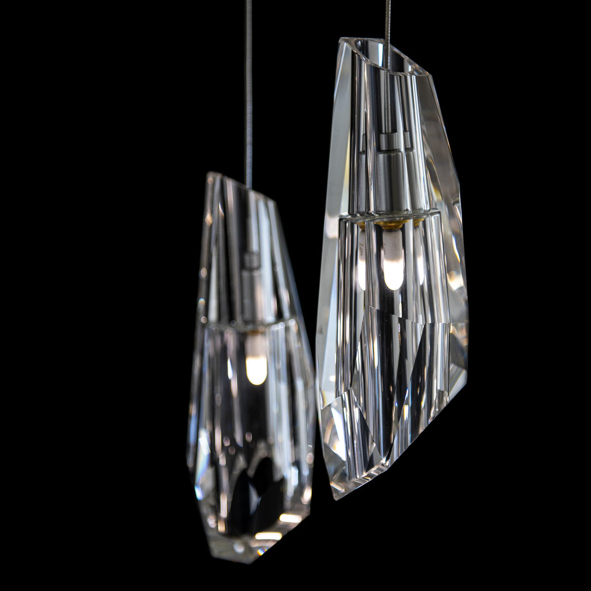 Hubbardton Forge 2022 Sterling Crystal Standard Luma 10-Light Large Crystal Pendant