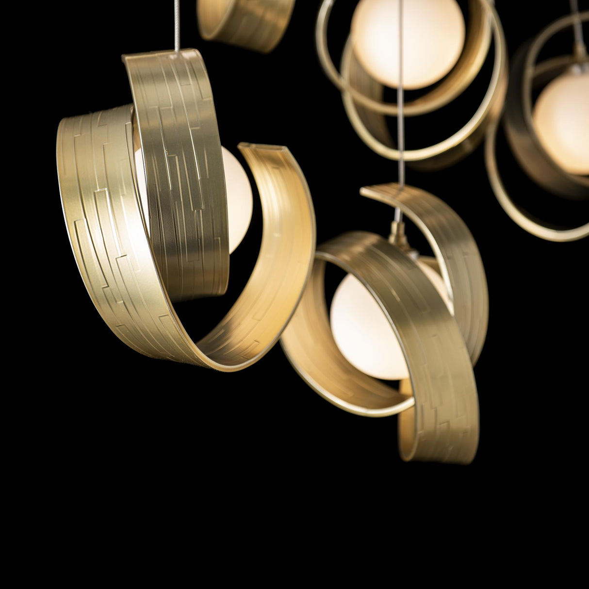 Hubbardton Forge 2023 Modern Brass Opal Glass (GG) Standard Riza 10-Light Pendant