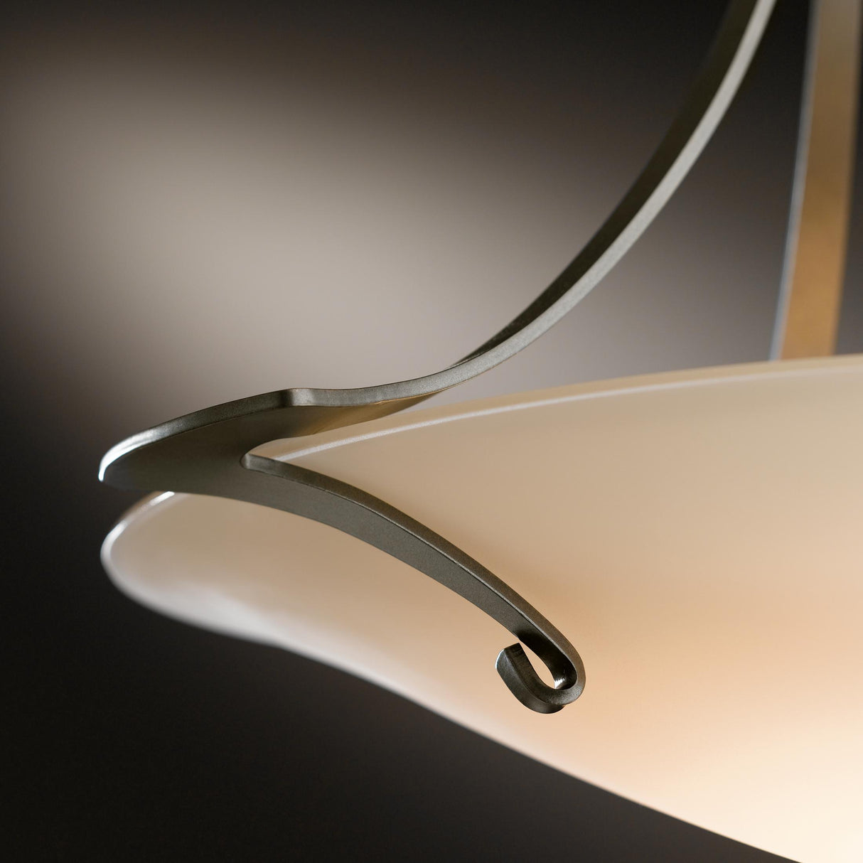 Hubbardton Forge 2010 Dark Smoke Sand Glass (SS) Antasia Pendant