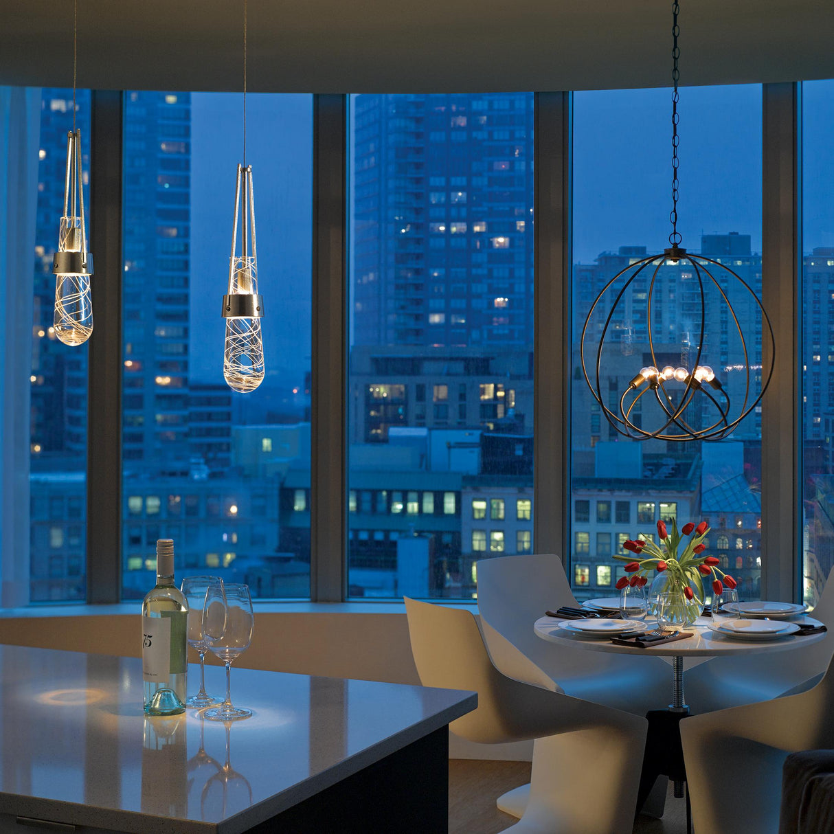 Hubbardton Forge 2022 Sterling Clear Glass with White Threading (YJ) Standard Link Blown Glass Low Voltage Mini Pendant