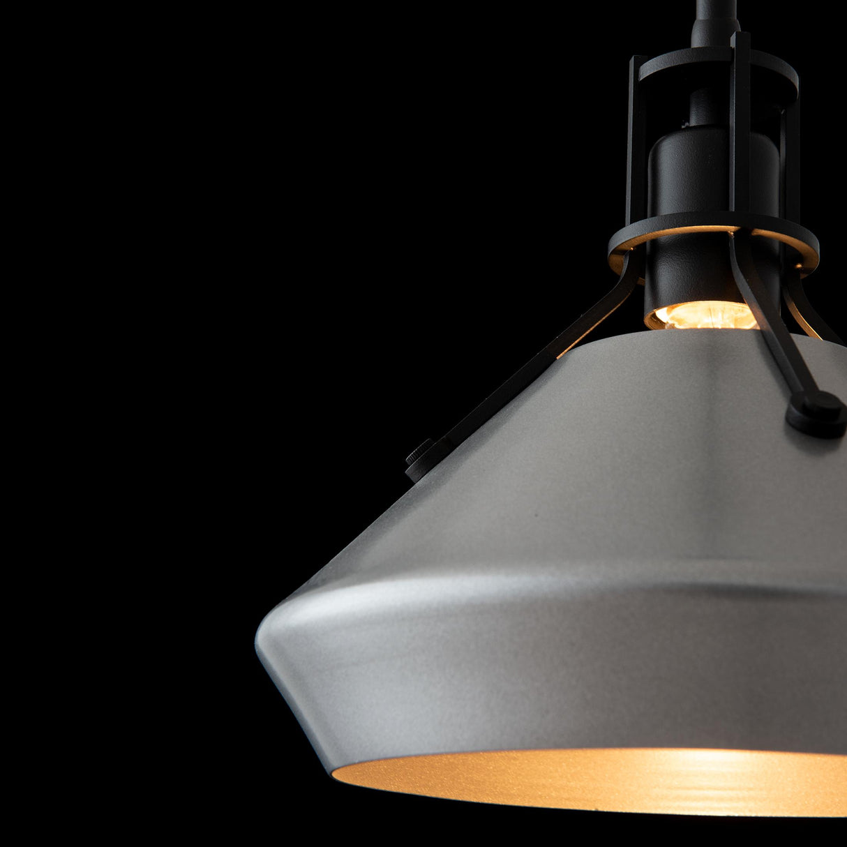 Hubbardton Forge 2020 Black Vintage Platinum Multi Henry with Chamfer Pendant