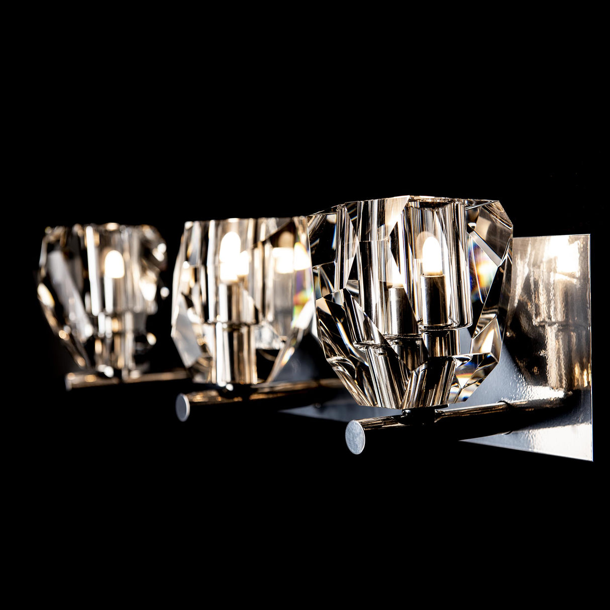 Hubbardton Forge 2022 Sterling Crystal Gatsby 3-Light Bath Sconce