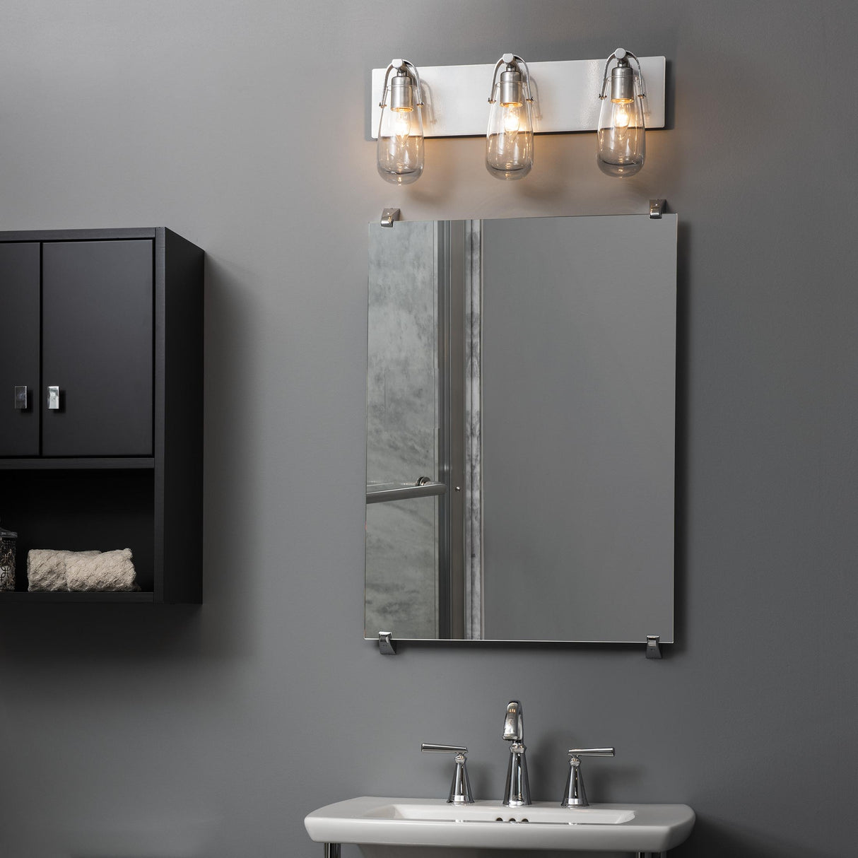 Hubbardton Forge 2022 Sterling Clear Glass (ZM) Eos 3-Light Bath Sconce