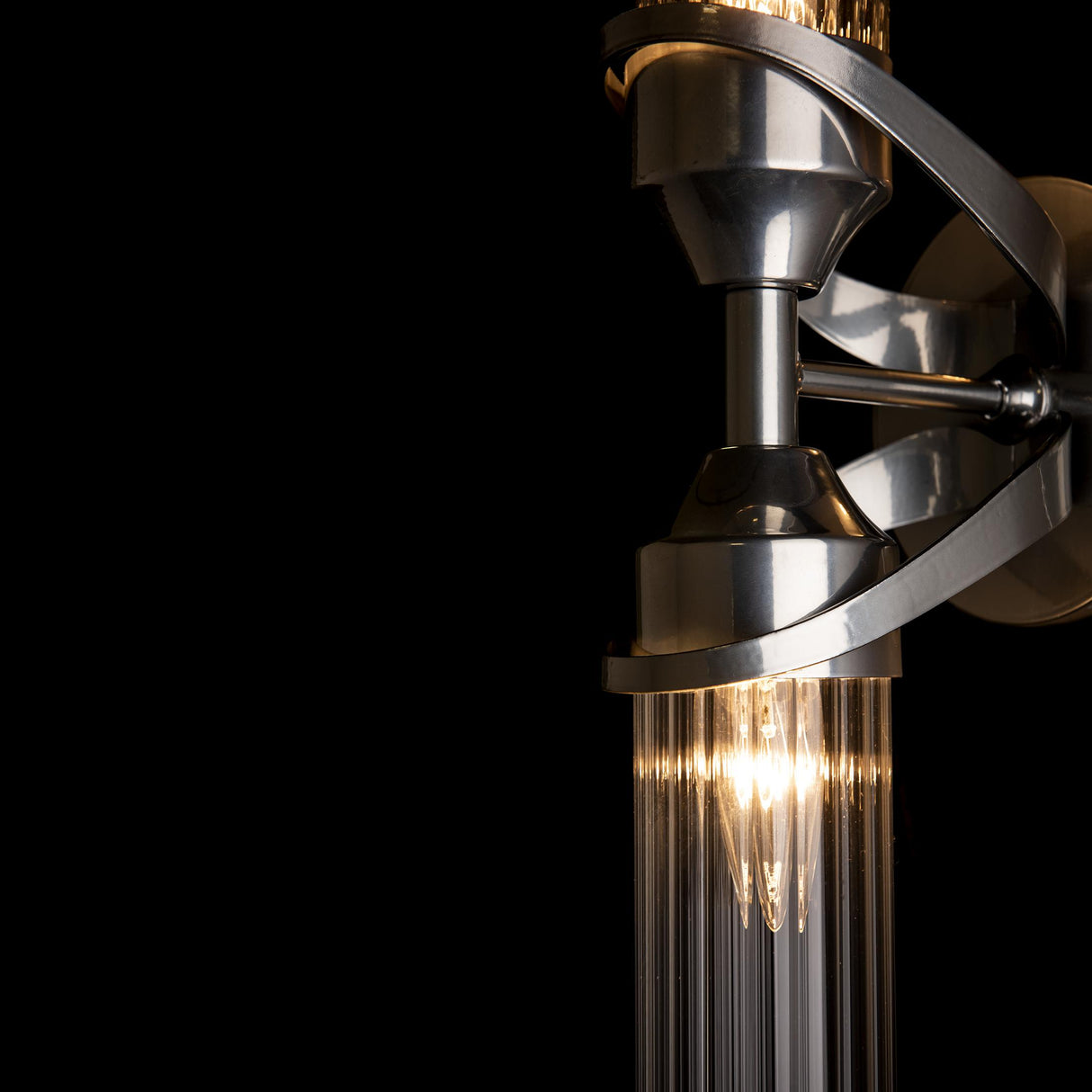 Hubbardton Forge 2022 Sterling Clear Glass (ZM) Bow 2-Light Bath Sconce