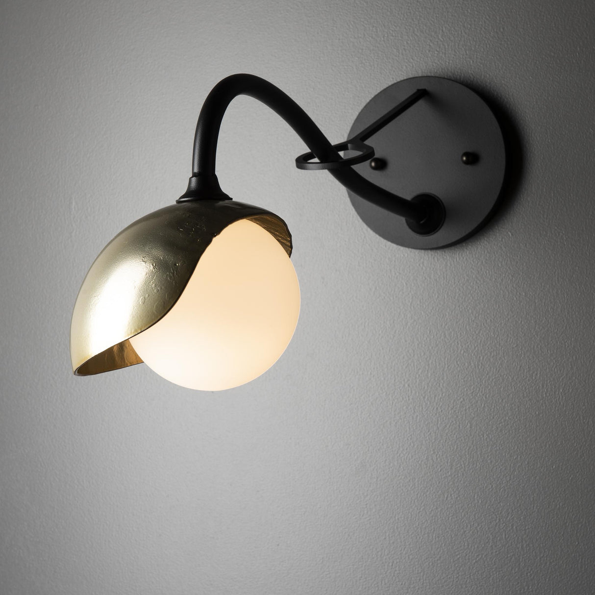 Hubbardton Forge 2022 Black Modern Brass Opal Glass (GG) Brooklyn 1-Light Single Shade Long-Arm Sconce