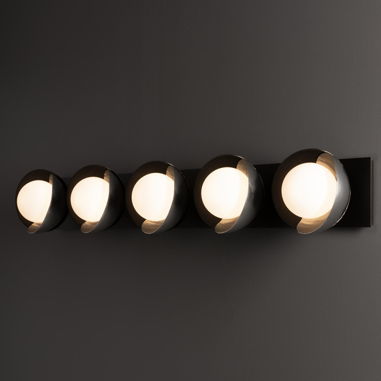 Hubbardton Forge 2022 Oil Rubbed Bronze Sterling Opal Glass (GG) Brooklyn 5-Light Straight Double Shade Bath Sconce