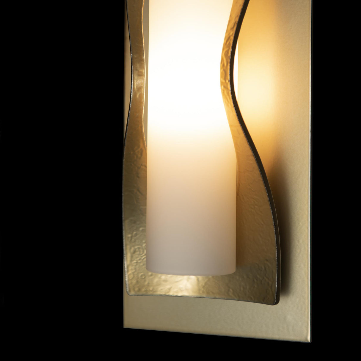 Hubbardton Forge 2011 Modern Brass Opal Glass (GG) Dune Sconce