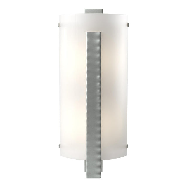 Hubbardton Forge 2006 Vintage Platinum White Art Glass (BB) Forged Vertical Bar Sconce