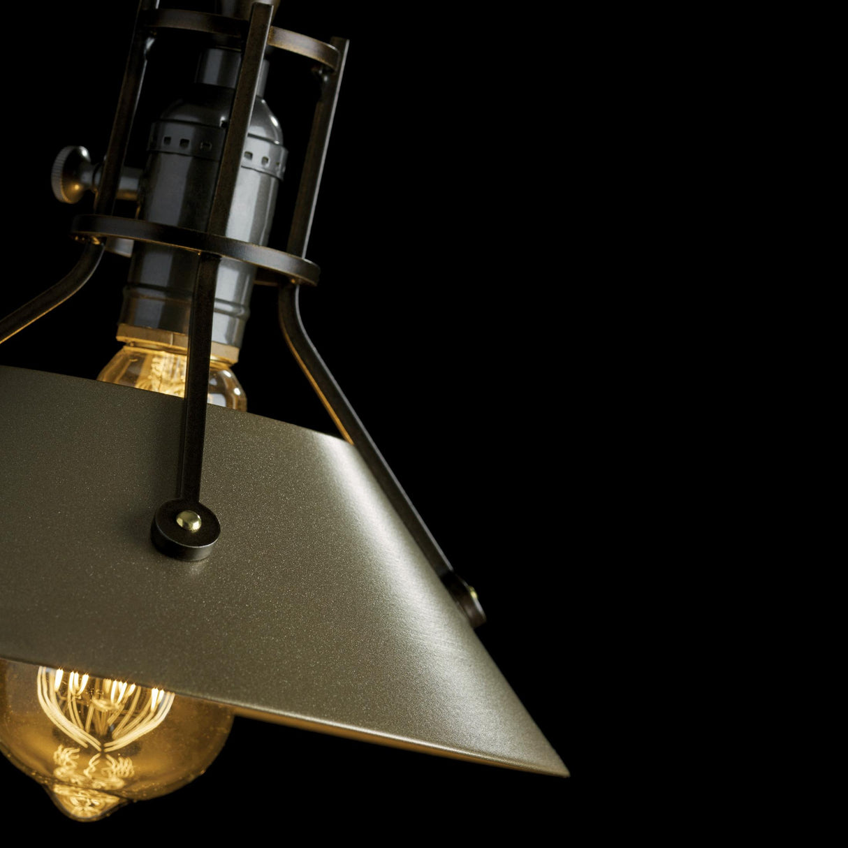 Hubbardton Forge 2015 Bronze Soft Gold Henry Sconce