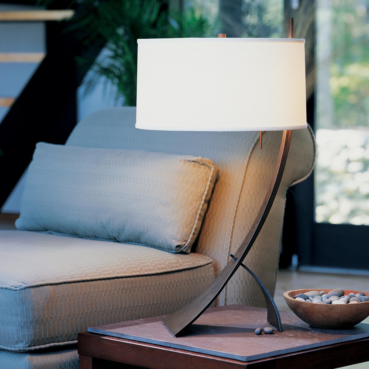Hubbardton Forge 2005 Bronze Natural Anna Shade (SF) Stasis Table Lamp