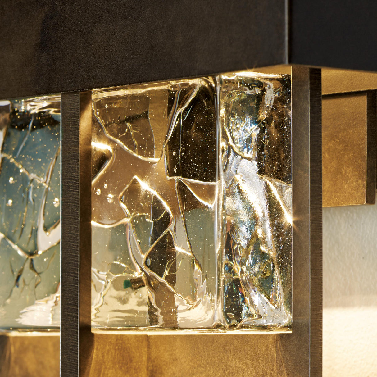Hubbardton Forge 2016 Coastal Dark Smoke Clear Glass with Shards (YP) Shard Large LED Outdoor Sconce