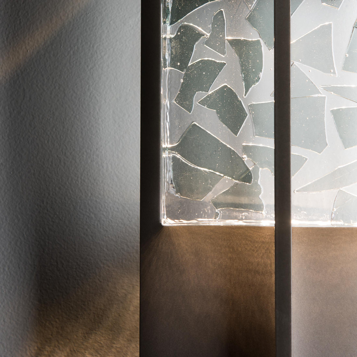 Hubbardton Forge 2020 Coastal Dark Smoke Clear Glass with Shards (YP) Shard XL Outdoor Sconce