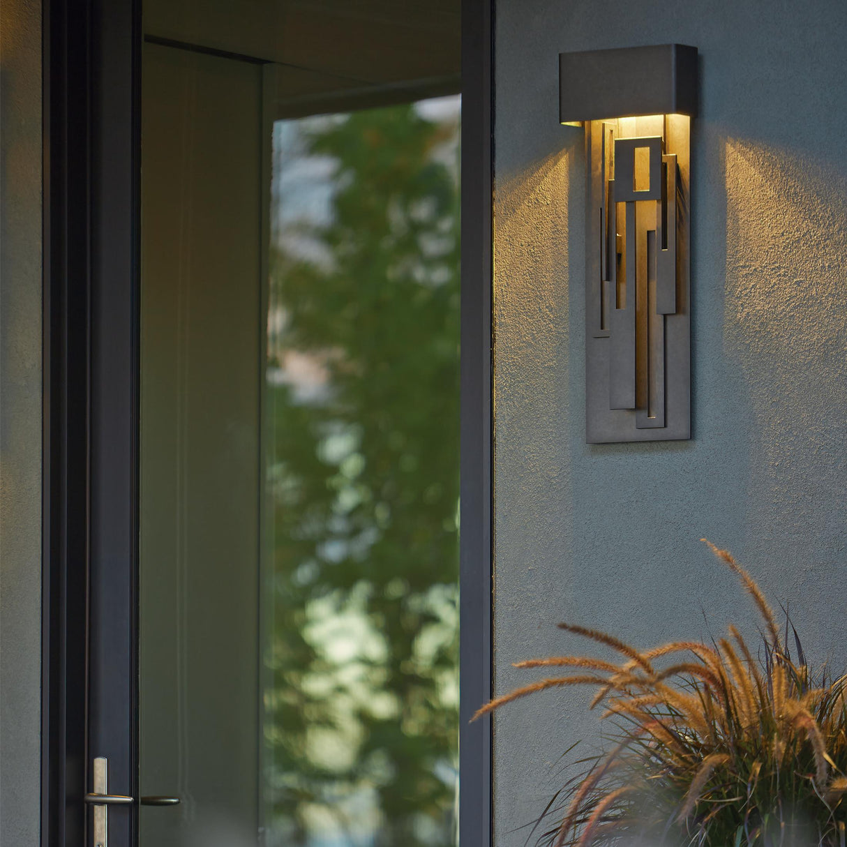 Hubbardton Forge 2016 Coastal Dark Smoke Collage Large Dark Sky Friendly LED Outdoor Sconce