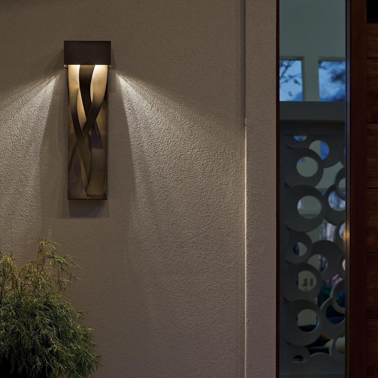 Hubbardton Forge 2016 Coastal Bronze Tress Large Dark Sky Friendly LED Outdoor Sconce