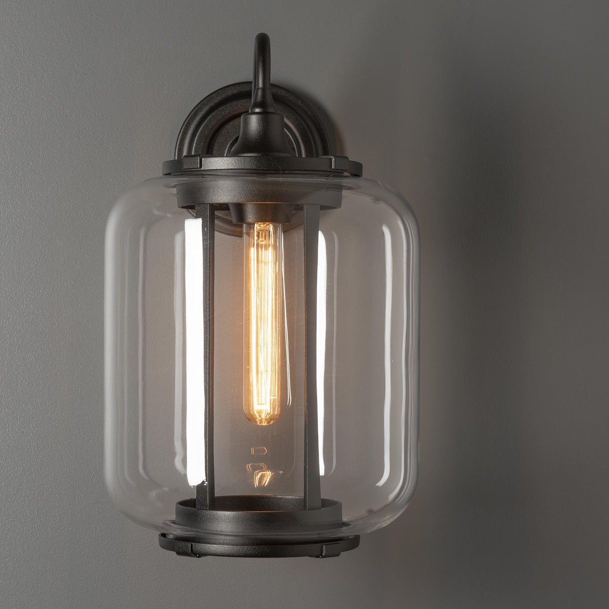 Hubbardton Forge 2022 Coastal Oil Rubbed Bronze Clear Glass (ZM) Fairwinds Large Outdoor Sconce