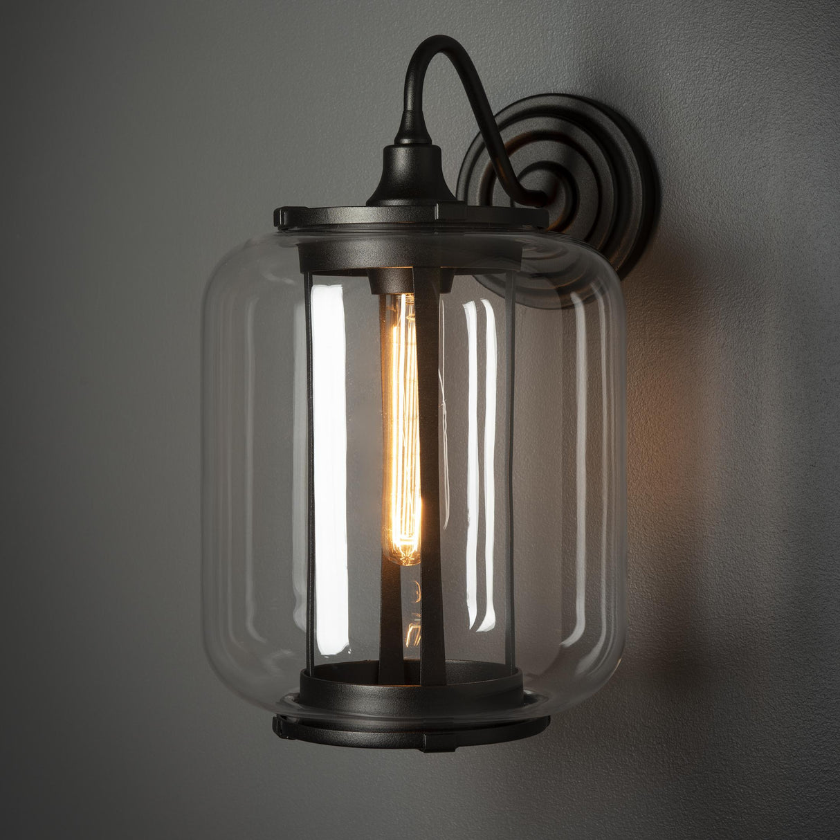 Hubbardton Forge 2022 Coastal Oil Rubbed Bronze Clear Glass (ZM) Fairwinds Large Outdoor Sconce