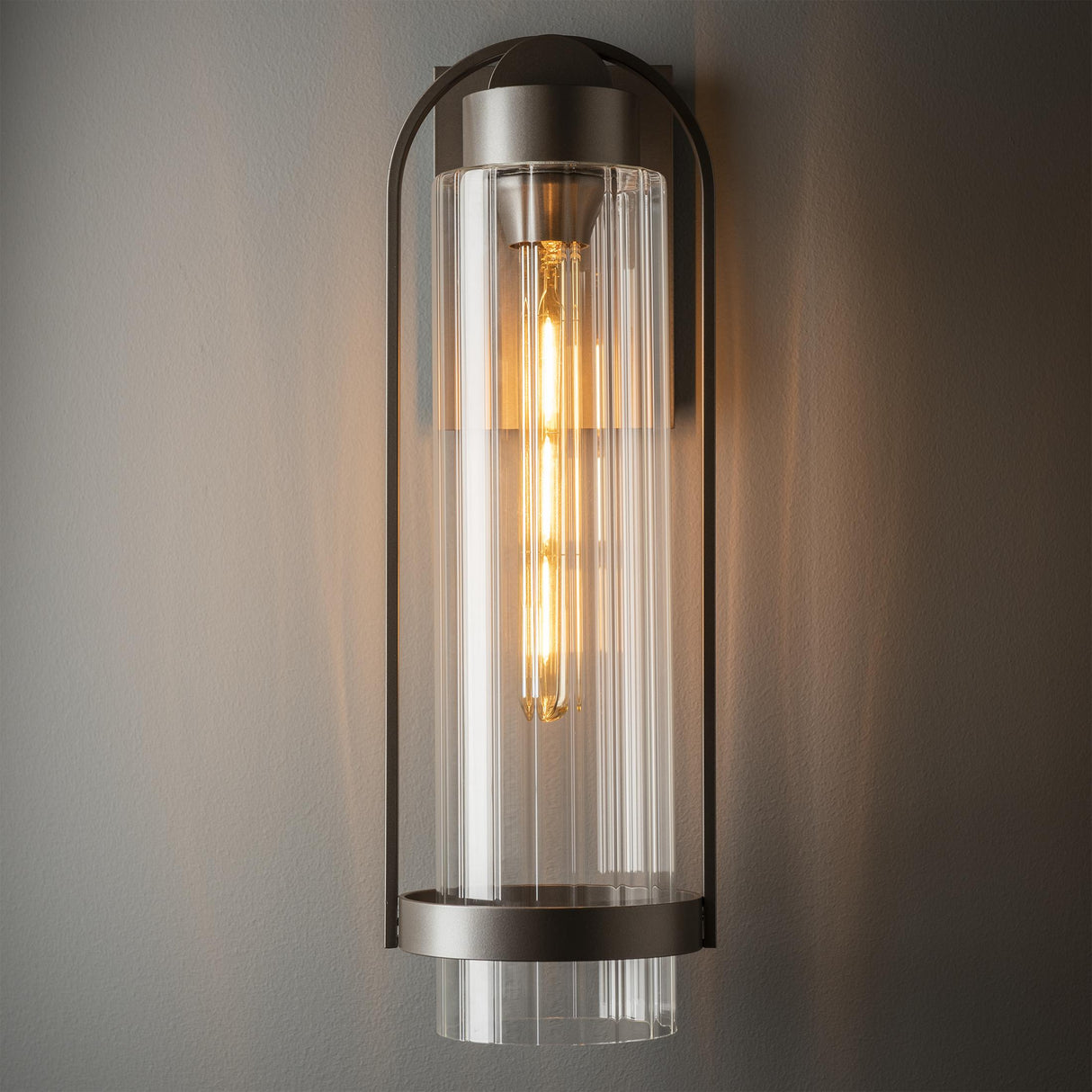 Hubbardton Forge 2023 Coastal Dark Smoke Clear Glass (ZM) Alcove Medium Outdoor Sconce