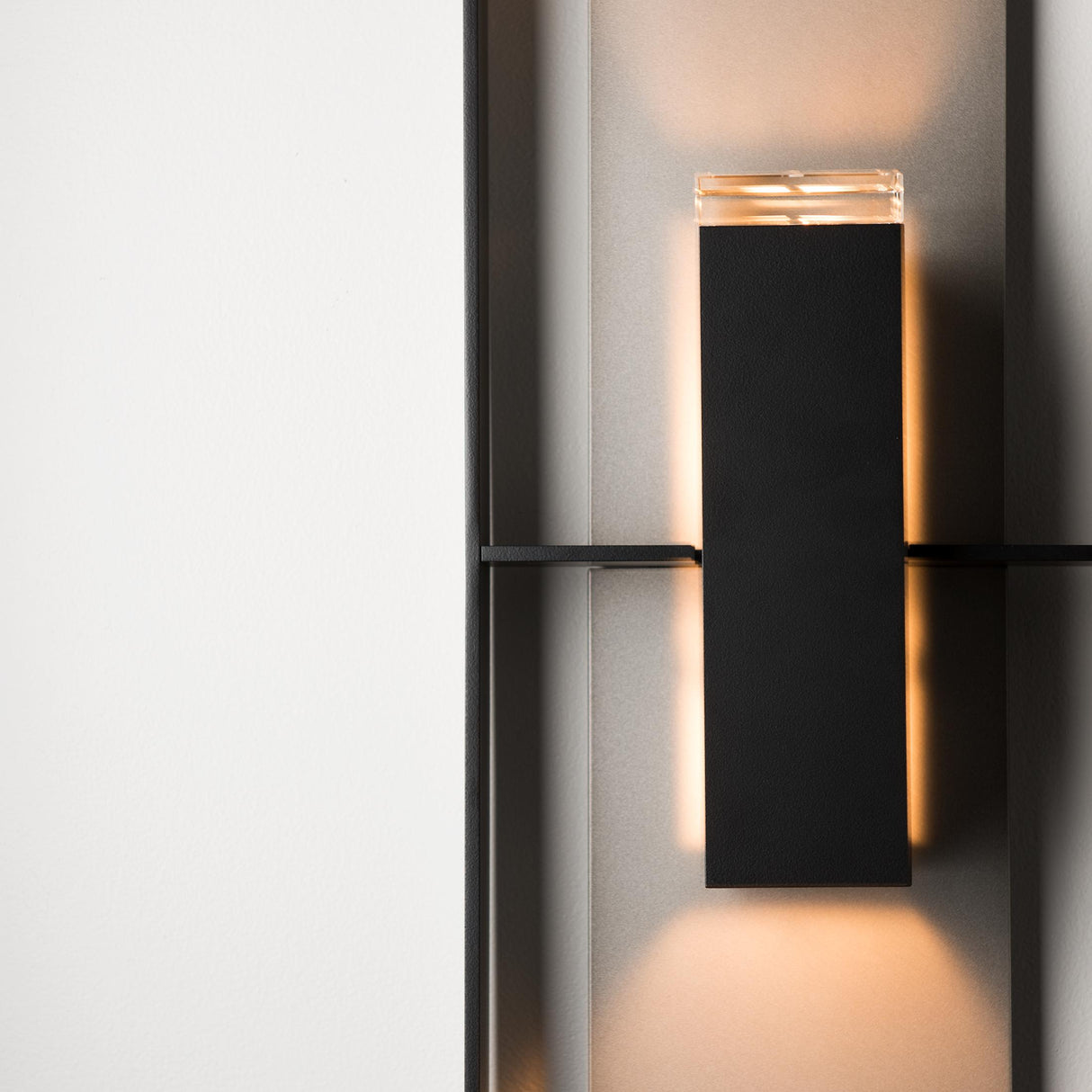 Hubbardton Forge 2020 Coastal Black Coastal Burnished Steel Clear Glass (ZM) Shadow Box Tall Outdoor Sconce