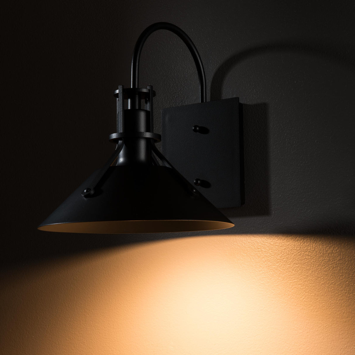 Hubbardton Forge 2019 Coastal Black Henry Small Dark Sky Friendly Outdoor Sconce