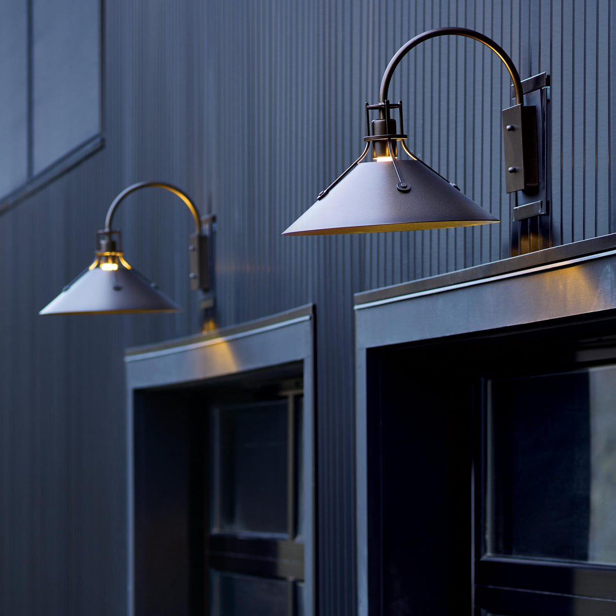 Hubbardton Forge 2017 Coastal Bronze Henry Large Outdoor Sconce