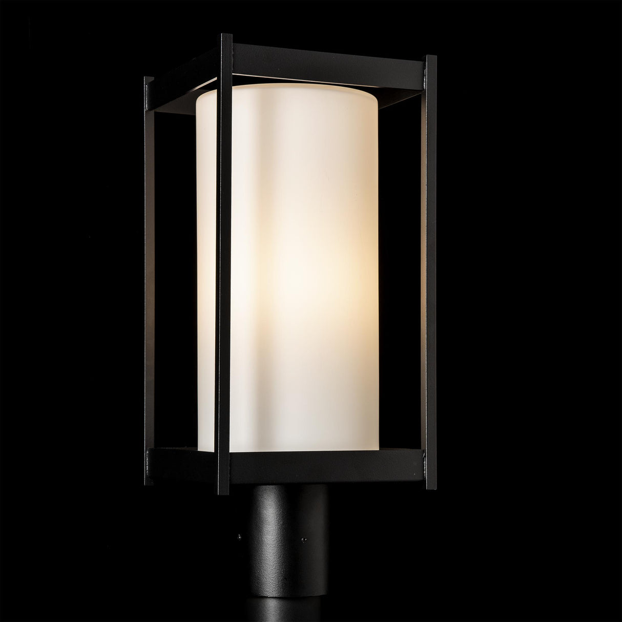 Hubbardton Forge 2023 Coastal Black Opal Glass (GG) Cela Outdoor Post Light