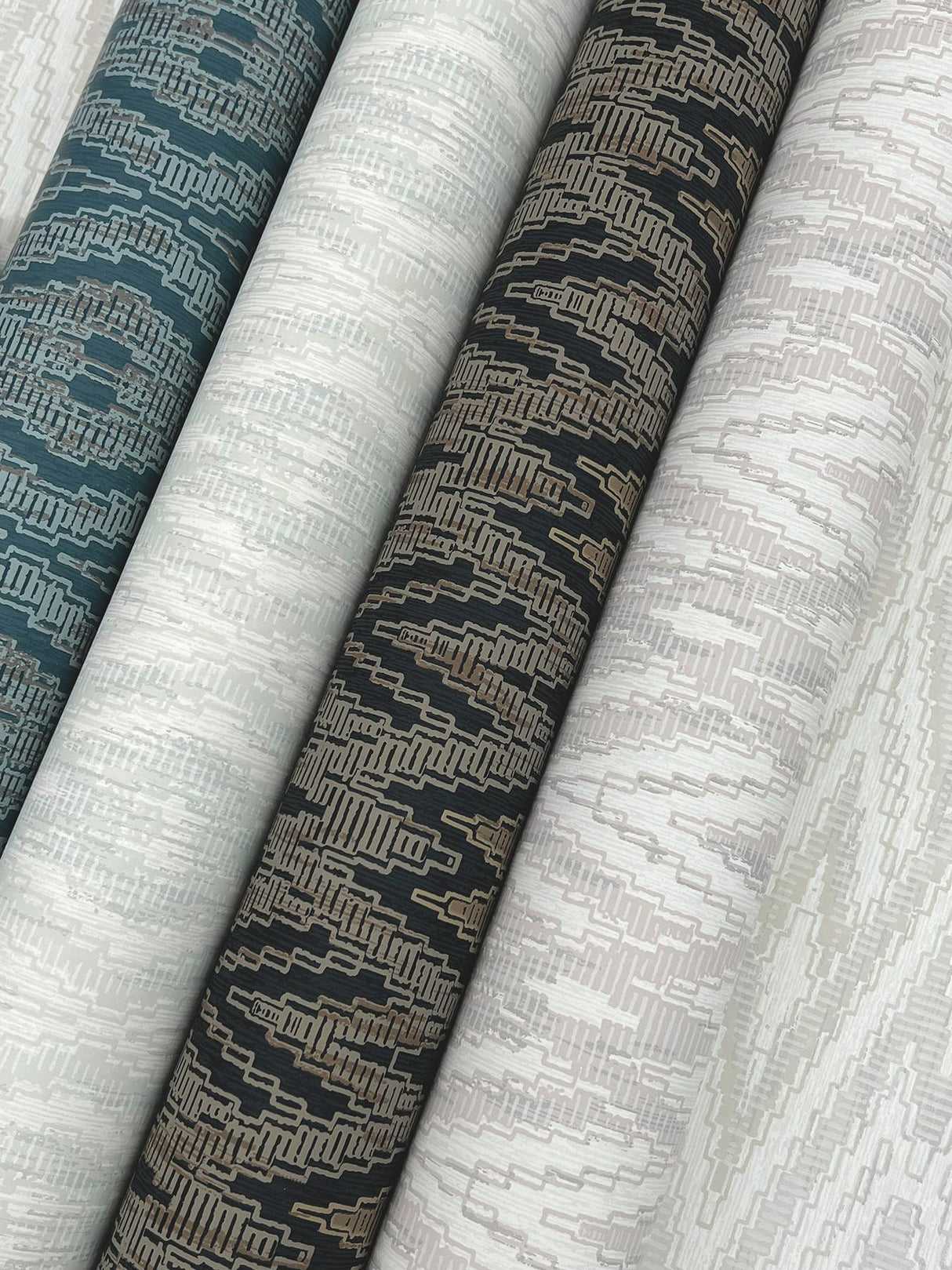 Candice Olson Lavender Diamond Marquise White & Off-White Wallpaper