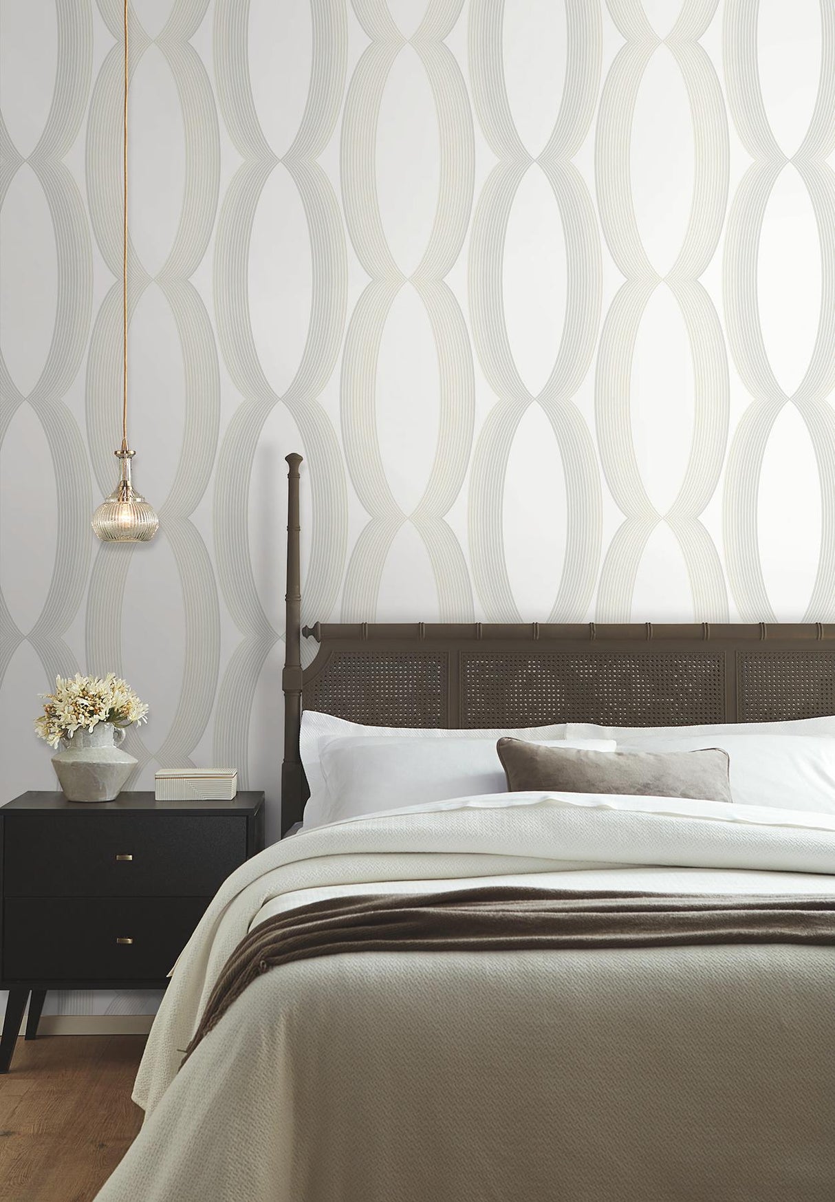 Candice Olson White Progression Ogee White & Off-White Wallpaper