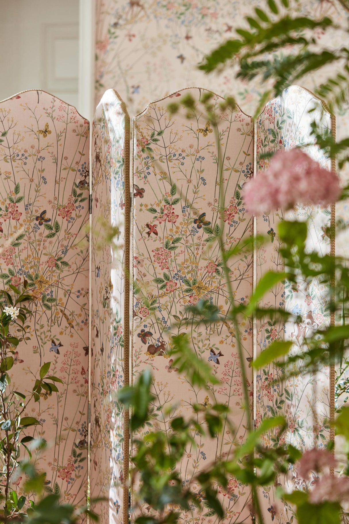 Sanderson Neapolitan Disney Home x Sanderson Fabric