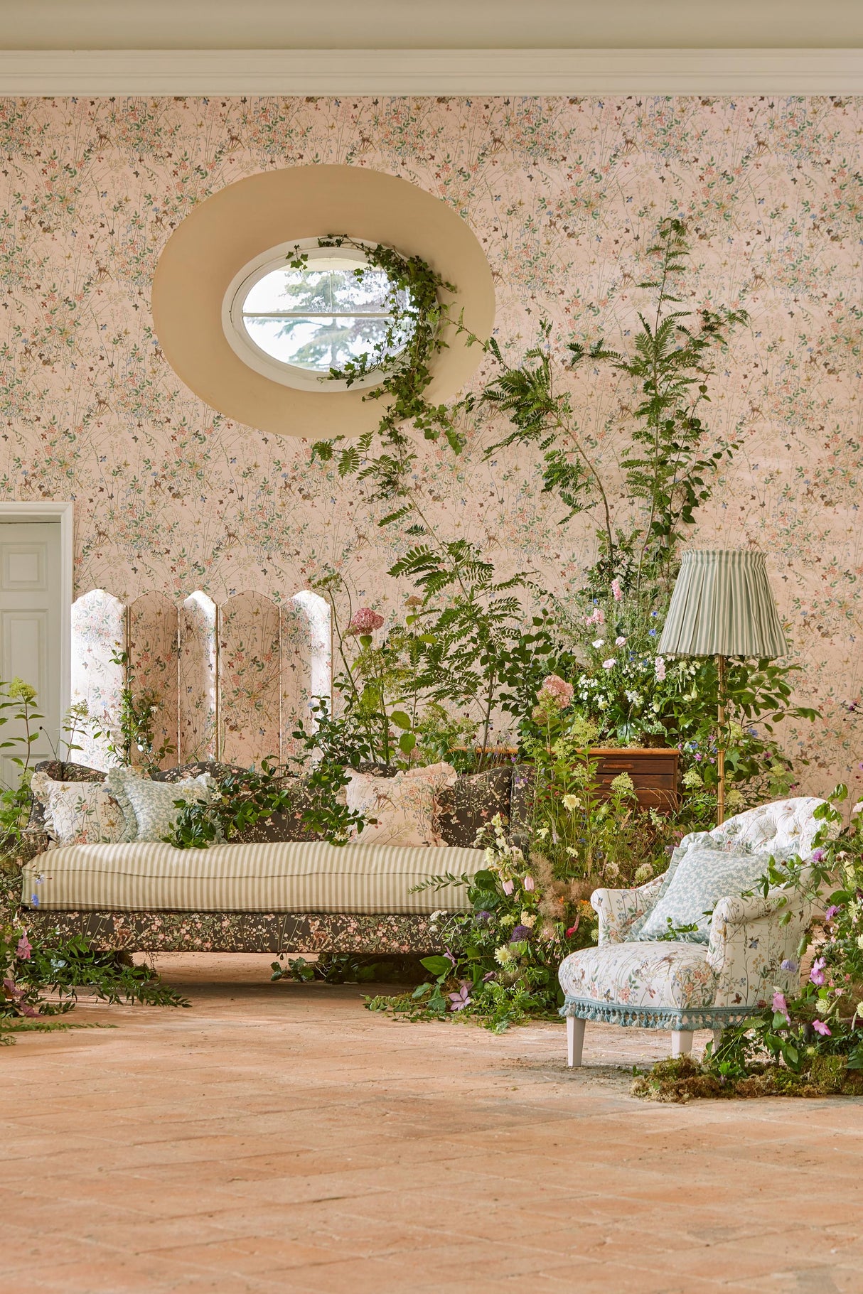 Sanderson Neapolitan Disney Home x Sanderson Wallpaper