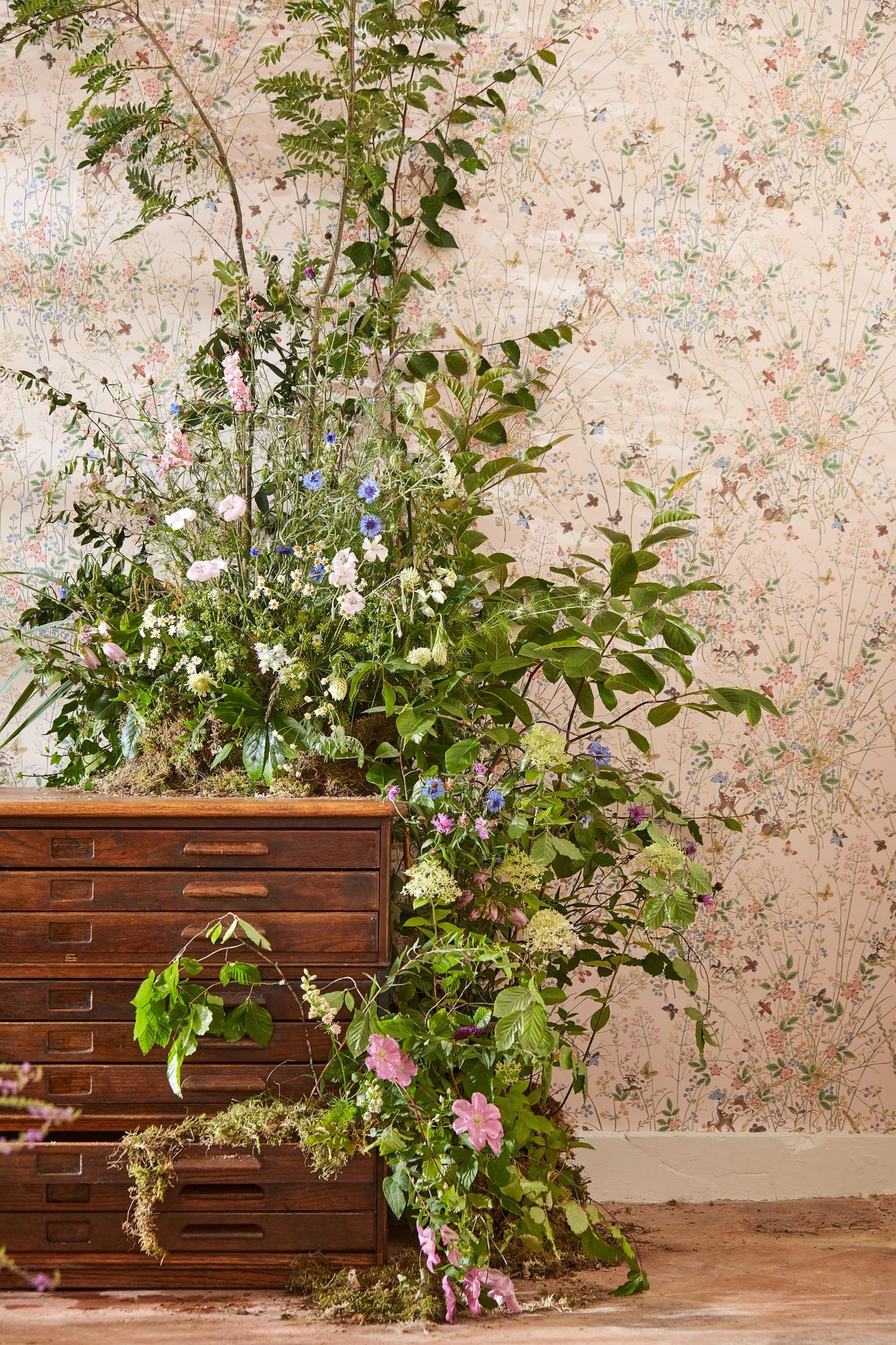 Sanderson Neapolitan Disney Home x Sanderson Wallpaper