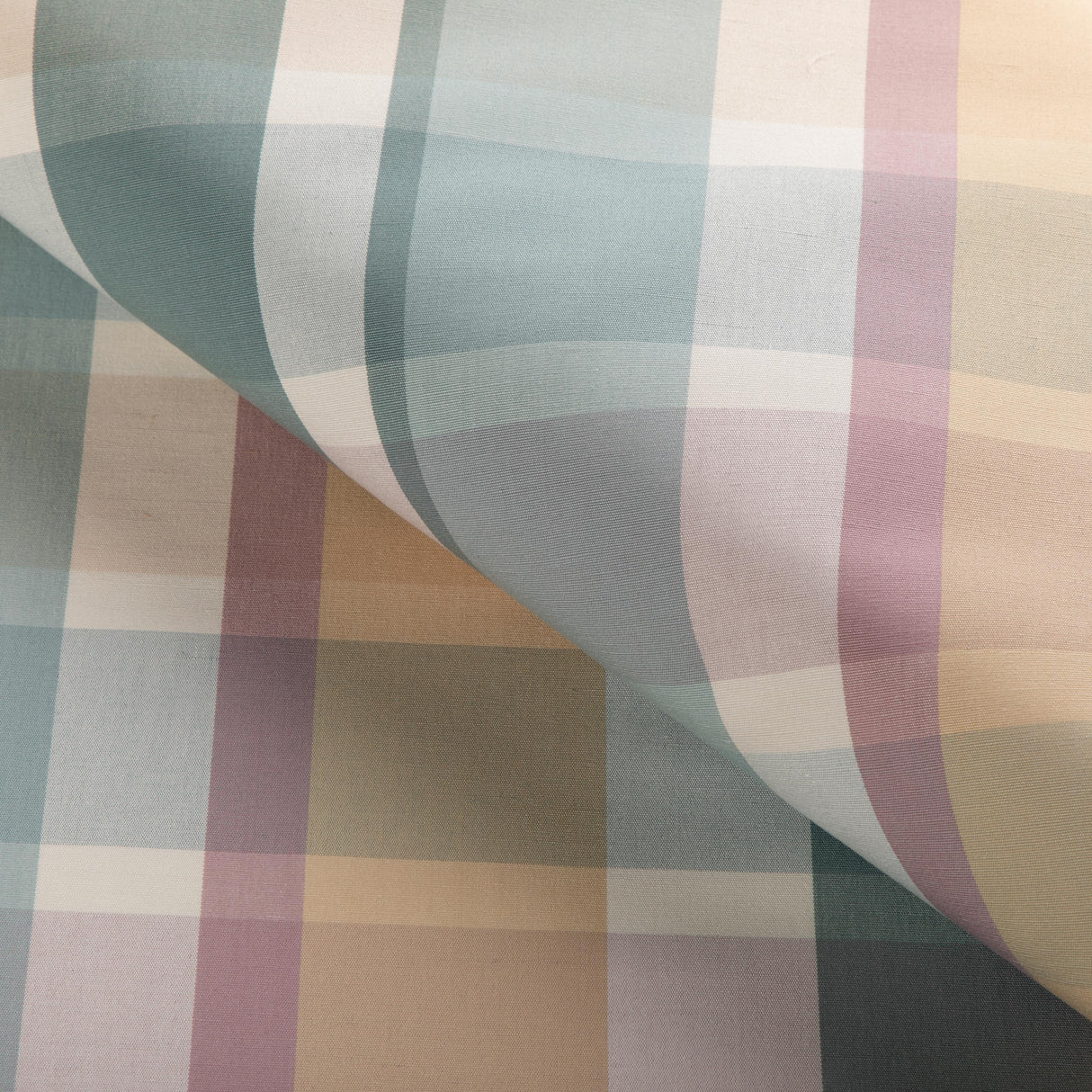 Lee Jofa FISHER PLAID LAKE/SAND Fabric