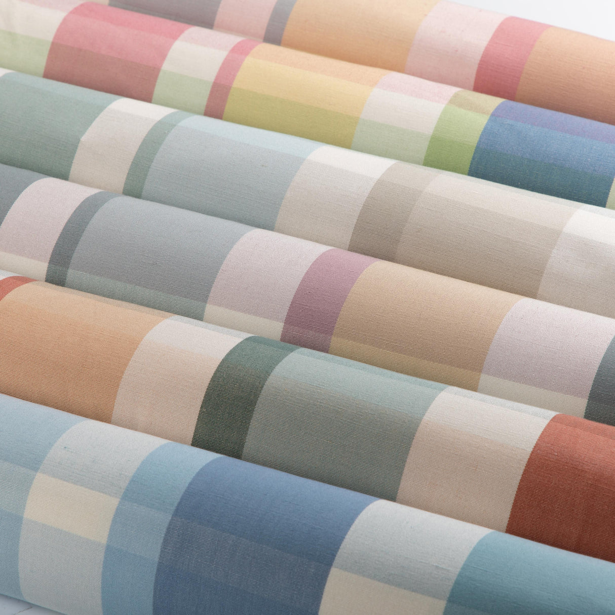 Lee Jofa FISHER PLAID MELOQUA Fabric