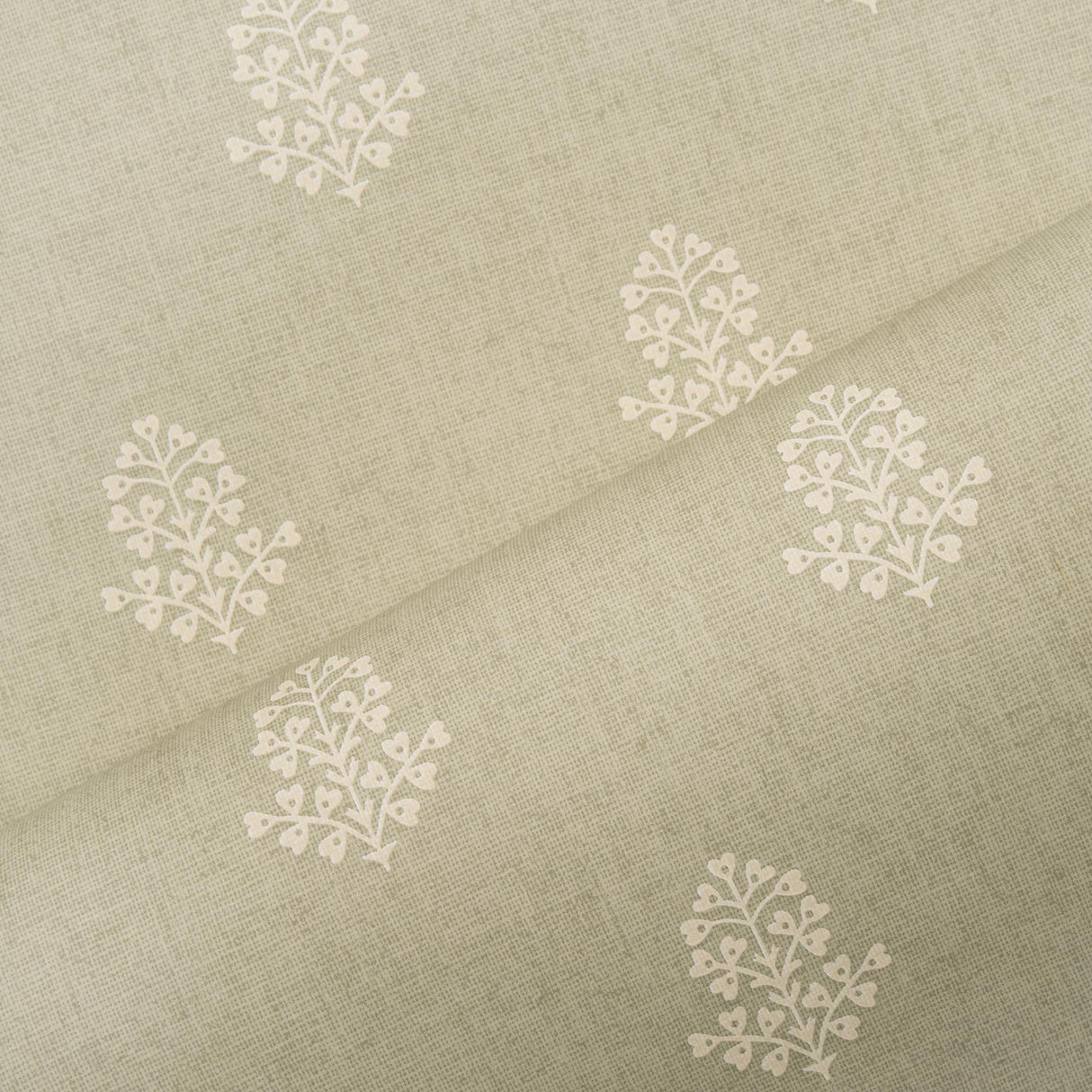 Andrew Martin COW PARSLEY STONE Wallpaper