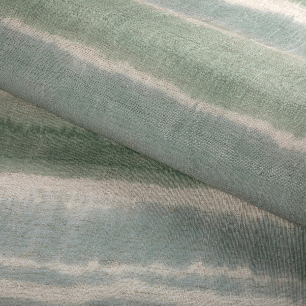 Kravet ENTHRAL WP SEAGLASS Wallpaper