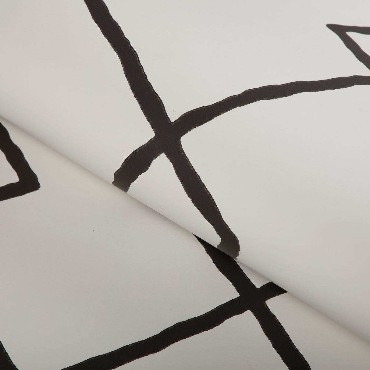 Kravet GEO GRAPHICA WP ONYX Wallpaper