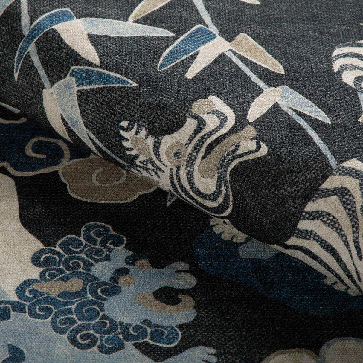 Kravet WILDLIFE OCEAN Fabric