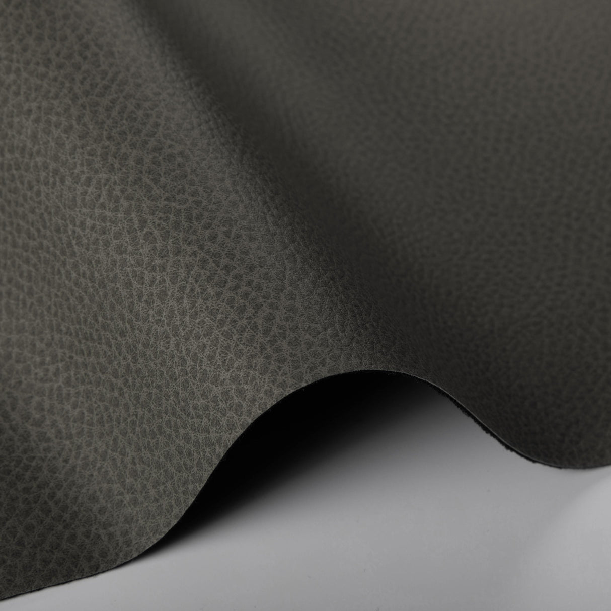 Kravet WOOLF HAWK Upholstery Fabric