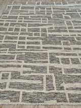 Exquisite Rugs Aldridge Hand-knotted Wool/Bamboo Silk 4480 Charcoal/Ivory 9' x 6' Area Rug