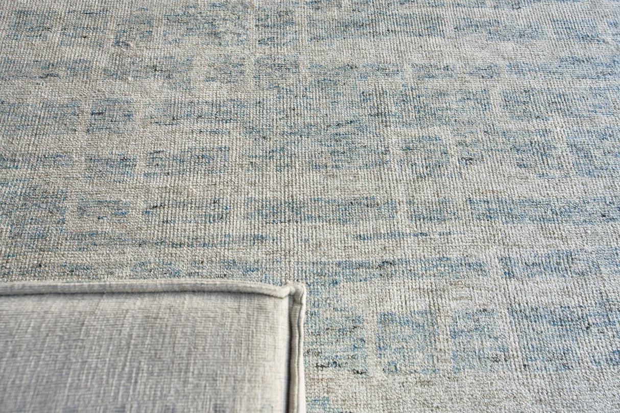 Exquisite Rugs Aldridge Hand-knotted Wool/Bamboo Silk 4481 Light Blue/Ivory 8' x 10' Area Rug
