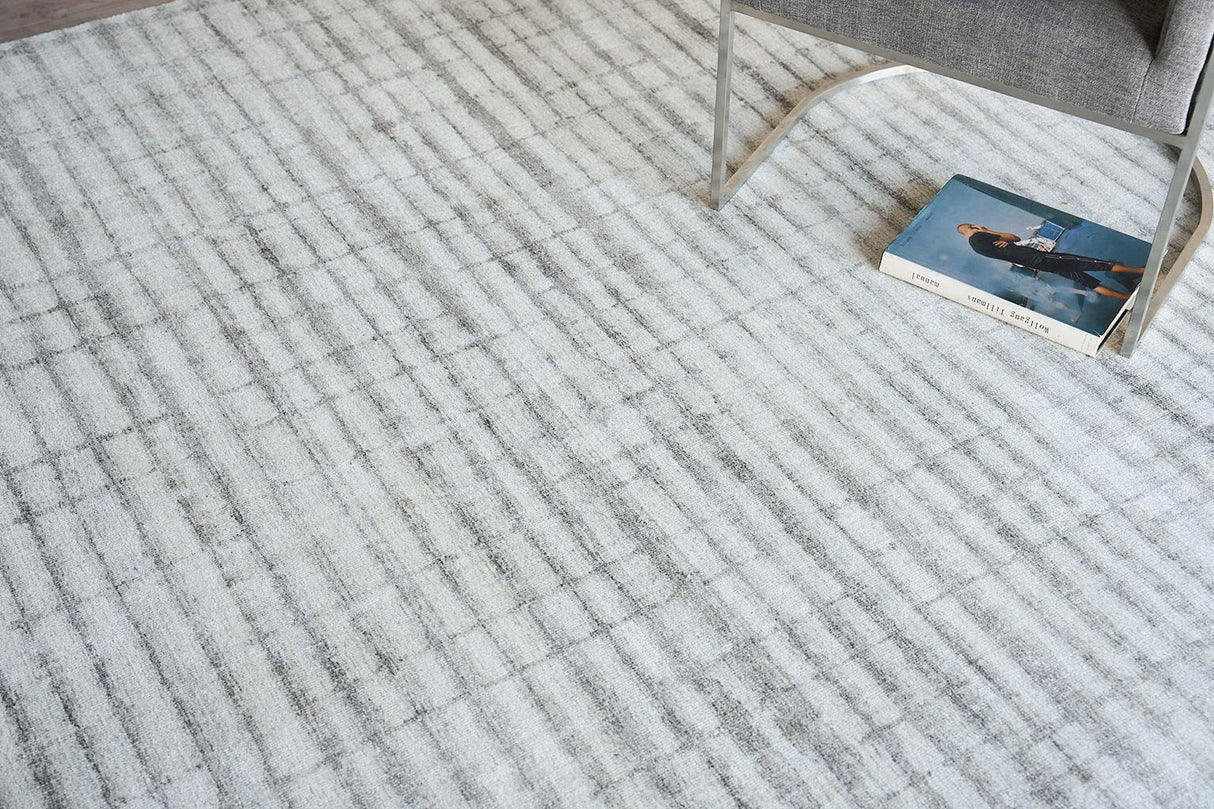 Exquisite Rugs Allure Hand-loomed Wool/Bamboo Silk 6337 Ivory/Silver 10' x 14' Area Rug
