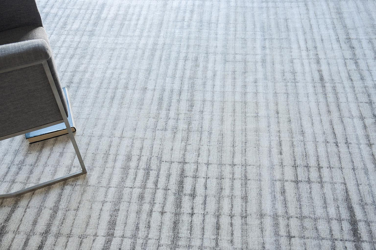 Exquisite Rugs Allure Hand-loomed Wool/Bamboo Silk 6337 Ivory/Silver 10' x 14' Area Rug