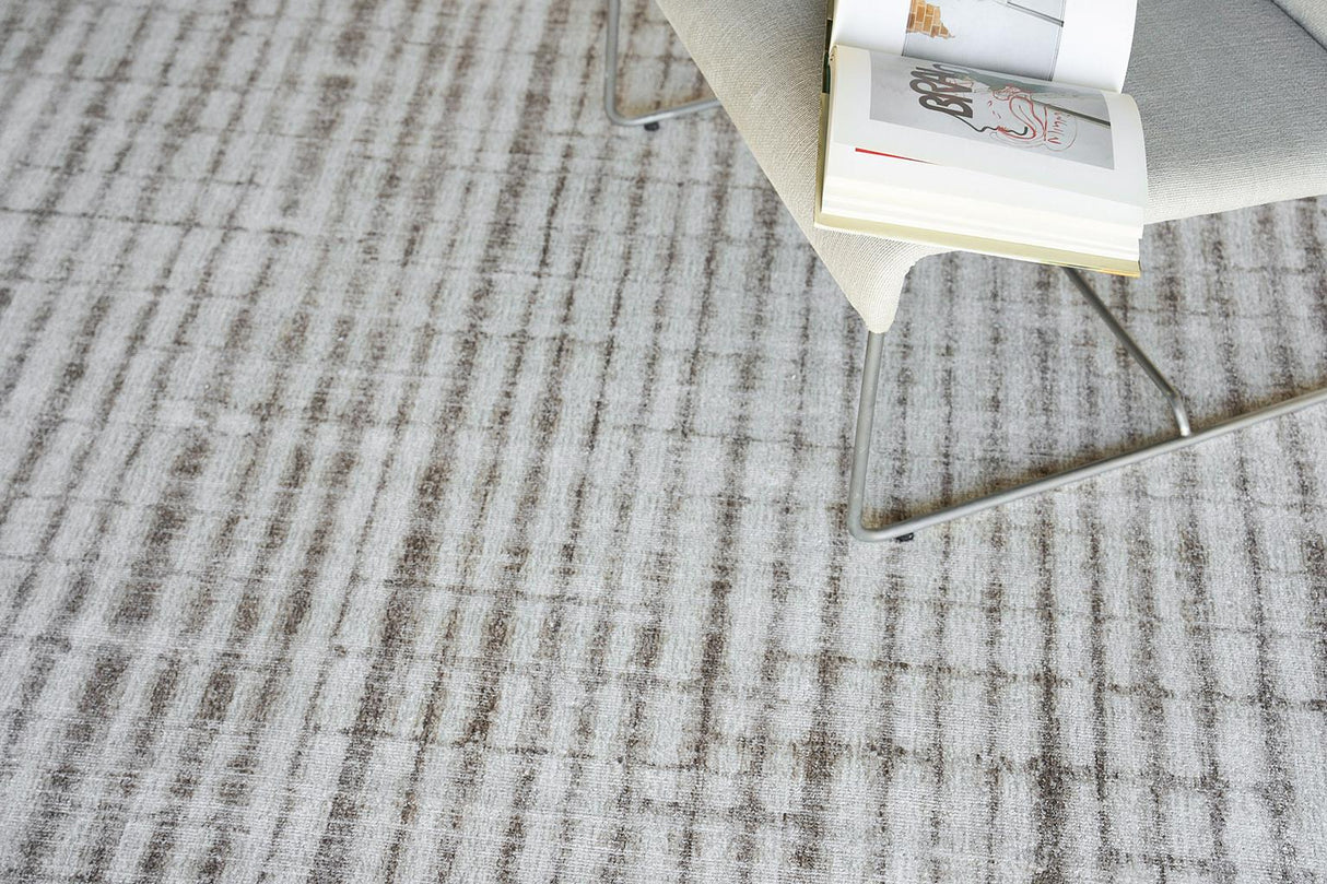 Exquisite Rugs Allure Hand-loomed Wool/Bamboo Silk 6338 Beige/Brown 6' x 9' Area Rug