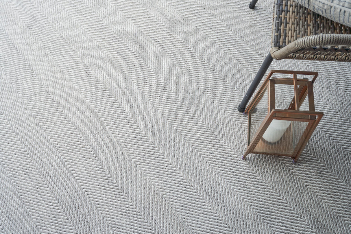 Exquisite Rugs Bintan Indoor/Outdoor Flatweave PET yarn 4896 Ivory/Silver 5' x 8' Area Rug